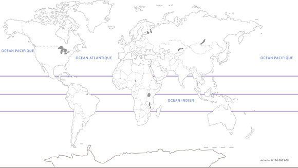 Blank world map with the names of lakes and oceans.
